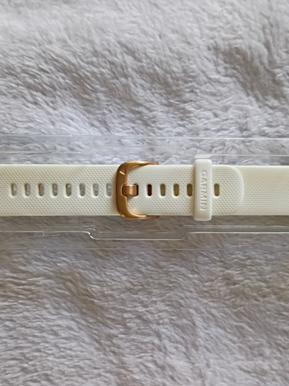 Garmin White Silicone Watch Strap with Rose Gold Buckle